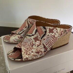 NWT corso como leather platinum pink snake slip on mules espadrille heel 6.5